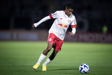 Sulamericana Futbol Kupası: RB Bragantino, Estudiantes 'e karşı. 02 Mayıs 2023, Braganca Paulista, Brezilya: RB Bragantino ve Estudiantes arasındaki futbol maçı, Conmebol Sulamericana 'nın birinci aşaması için geçerlidir, Nabi Abi Chedid Stadyumu' nda
