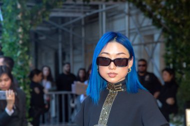 Pierre Oteli: 2023 Met Gala Gidiş. 1 Mayıs 2023, New York, New York, ABD: Margaret Zhang 1 Mayıs 2023 'te New York' ta The Pierre Hotel 'den ayrılır..