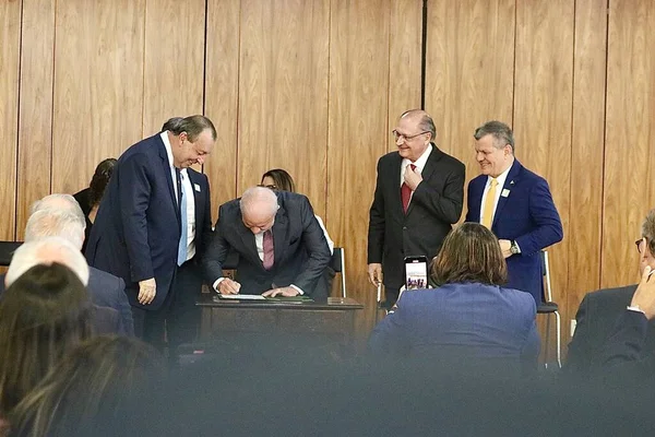 Int Ceremony Signing Decree Manage Amazon Biobusiness Center Cba May — Stock Photo, Image