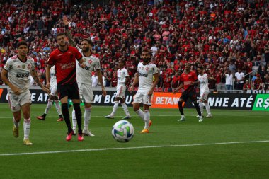 (Brezilya Futbol Şampiyonası: Athletico PR Flamengo 'ya karşı. 7 Mayıs 2023, Curitiba, Parana, Brezilya: Athletico PR ve Flamengo arasındaki futbol maçı 2023 Brezilya Futbol Şampiyonası 'nın dördüncü turu için geçerli, Pazar günü Arena da Baixada' da