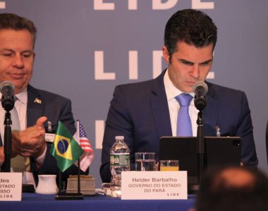 (YENİ) LIDE BRAZİL YARDIM New York 'ta. 09 Mayıs 2023, New York, Brezilya: Brezilya Milletvekilleri Meclisi Başkanı Arthur Lira, senatörler, valiler, federal vekiller ve 2 kişiden oluşan bir heyetle Brezilya için fırsatları tartışıyor.