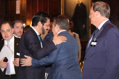 LIDE BRAZİL BÜYÜK BÖLGESİ. 09 Mayıs 2023, Brezilya: Brezilya Milletvekilleri Meclisi Başkanı Arthur Lira, senatörler, valiler ve federal milletvekillerinden oluşan bir heyetle Brezilya için fırsatları tartışıyor.