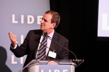 LIDE BRAZİL BÜYÜK BÖLGESİ. 09 Mayıs 2023, Brezilya: Brezilya Milletvekilleri Meclisi Başkanı Arthur Lira, senatörler, valiler ve federal milletvekillerinden oluşan bir heyetle Brezilya için fırsatları tartışıyor.