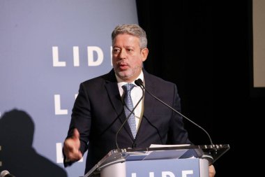(YENİ) LIDE BRAZİL YARDIM New York 'ta. 09 Mayıs 2023, New York, Brezilya: Brezilya Milletvekilleri Meclisi Başkanı Arthur Lira, senatörler, valiler, federal vekiller ve 2 kişiden oluşan bir heyetle Brezilya için fırsatları tartışıyor.