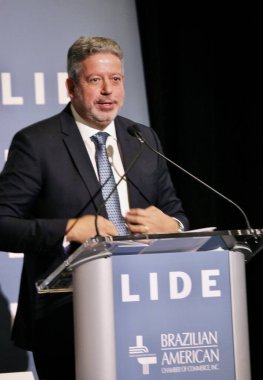 (YENİ) LIDE BRAZİL YARDIM New York 'ta. 09 Mayıs 2023, New York, Brezilya: Brezilya Milletvekilleri Meclisi Başkanı Arthur Lira, senatörler, valiler, federal vekiller ve 2 kişiden oluşan bir heyetle Brezilya için fırsatları tartışıyor.