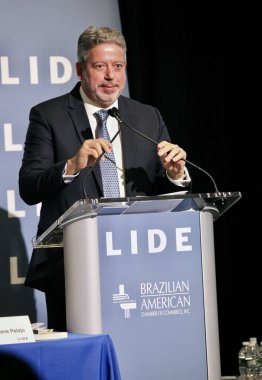 (YENİ) LIDE BRAZİL YARDIM New York 'ta. 09 Mayıs 2023, New York, Brezilya: Brezilya Milletvekilleri Meclisi Başkanı Arthur Lira, senatörler, valiler, federal vekiller ve 2 kişiden oluşan bir heyetle Brezilya için fırsatları tartışıyor.