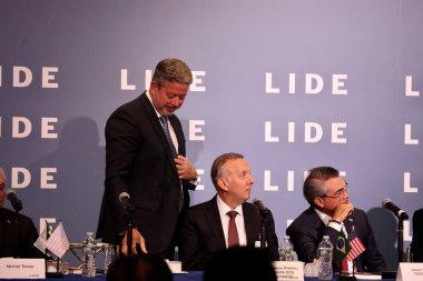 LIDE BRAZİL BÜYÜK BÖLGESİ. 09 Mayıs 2023, Brezilya: Brezilya Milletvekilleri Meclisi Başkanı Arthur Lira, senatörler, valiler ve federal milletvekillerinden oluşan bir heyetle Brezilya için fırsatları tartışıyor.