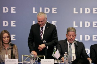LIDE BRAZİL BÜYÜK BÖLGESİ. 09 Mayıs 2023, Brezilya: Brezilya Milletvekilleri Meclisi Başkanı Arthur Lira, senatörler, valiler ve federal milletvekillerinden oluşan bir heyetle Brezilya için fırsatları tartışıyor.