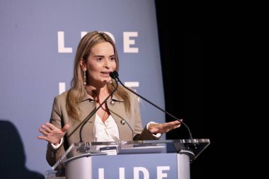 LIDE BRAZİL BÜYÜK BÖLGESİ. 09 Mayıs 2023, Brezilya: Brezilya Milletvekilleri Meclisi Başkanı Arthur Lira, senatörler, valiler ve federal milletvekillerinden oluşan bir heyetle Brezilya için fırsatları tartışıyor.