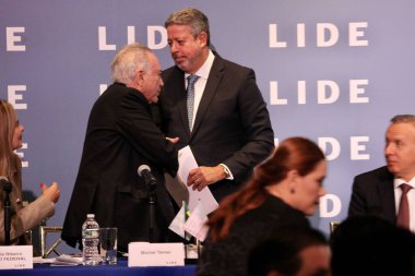LIDE BRAZİL BÜYÜK BÖLGESİ. 09 Mayıs 2023, Brezilya: Brezilya Milletvekilleri Meclisi Başkanı Arthur Lira, senatörler, valiler ve federal milletvekillerinden oluşan bir heyetle Brezilya için fırsatları tartışıyor.