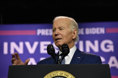 (ABD Başkanı Joe Biden, New York, Valhalla 'daki Westchester Halk Koleji' nde yaptığı bir konuşmada borcun temerrüde düşme olasılığı üzerine açıklama yaptı. 10 Mayıs 2023. 