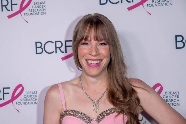 Breast Cancer Research Foundation Hot Pink Party Inglés Mayo 2023 — Foto de Stock