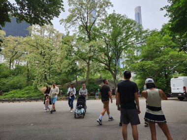 Central Park 'ta hareket var. 13 Mayıs 2023. New York, ABD: Bu Cumartesi (13), New York, ABD 'de Central Park' ta çok hareketlilik var.