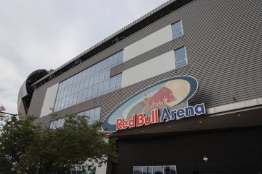 Red Bulls ile New York City FC arasındaki MLS maçı. 13 Mayıs 2023. New Jersey, ABD: Red Bull Arena 'daki MLS Amerikan Futbol Ligi' nde Red Bull Arena 'da Red Bulls ve New York City FC arasında oynanan futbol maçından önce taraftarların kalabalık hareketi