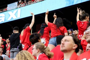Red Bulls ile New York City FC arasındaki MLS maçı. 13 Mayıs 2023. New Jersey, ABD: Red Bull Arena 'daki MLS Amerikan Futbol Ligi' nde Red Bull Arena 'da Red Bulls ve New York City FC arasında oynanan futbol maçından önce taraftarların kalabalık hareketi