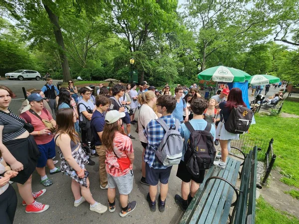 セントラルパークでの動き 2023年5月13日 ニューヨーク 今週の土曜日 米国のニューヨーク中央公園で多くの動きがあります — ストック写真