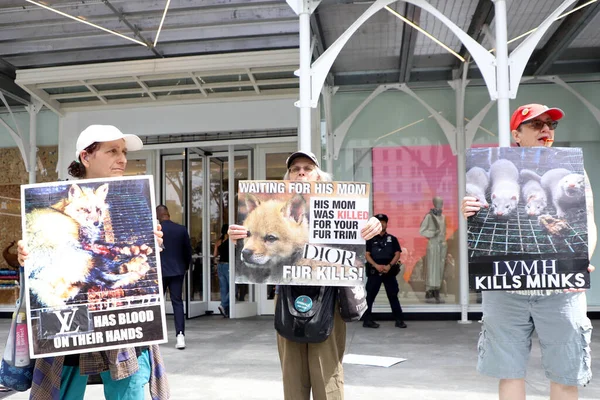 Protesta Contra Venta Pieles Tienda Dior Mayo 2023 Nueva York — Foto de Stock