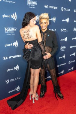 34. Yıllık GLAAD Medya Ödülleri. 13 Mayıs 2023, New York, New York, ABD: Samantha Lux ve Frankie Grande 13 Mayıs 2023 'te New York' ta düzenlenen GLAAD Medya Ödülleri 'ne katıldılar..  