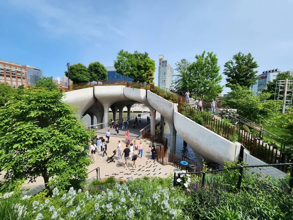 stock image Little Island Park in New York.  May 15, 2023, New York, USA: Heavy movement of people at Little Island park on Pier 55. It is a public artificial island located in the Hudson River, west of Manhattan in the city of New York