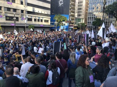 S gününde Sao Paulo 'da gösteri. 16 Mayıs 2023. Sao Paulo, Brezilya: S-Day, Ticaret Sistemi çalışanları, kullanıcılar, öğrenciler ve öğretmenleri büyük bir gösteride bir araya getirecek 