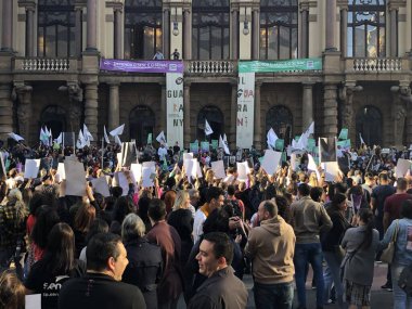 S gününde Sao Paulo 'da gösteri. 16 Mayıs 2023. Sao Paulo, Brezilya: S-Day, Ticaret Sistemi çalışanları, kullanıcılar, öğrenciler ve öğretmenleri büyük bir gösteride bir araya getirecek 