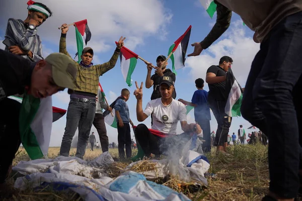 巴勒斯坦公民配合耶路撒冷定居者举行的媒体游行 在加沙地带边界组织示威活动 2023年5月18日 巴勒斯坦 加沙地带的民族和伊斯兰行动派别 — 图库照片