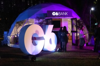 C6 Müzik Festivali Sao Paulo 'da. 19 Mayıs 2023, Sao Paulo, Brezilya: C6 Müzik Festivali, cazdan rock 'a, Özgür Caz Festivali' nin ruhunu hayranlarının da katılımıyla kurtararak Cuma günü başladı. 