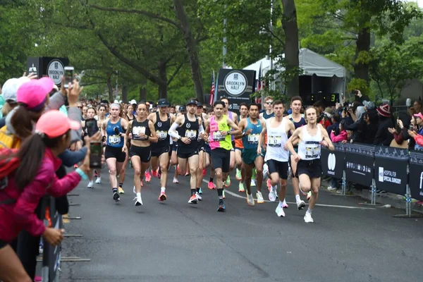 브루클린 마라톤 2023 브루클린 브루클린 마라톤 Brooklyn Half Marathon 미국에서 — 스톡 사진
