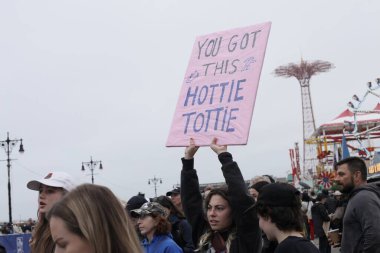 Brooklyn Yarı Maraton 13.1 Mil Yarışı. 20 Mayıs 2023, Brooklyn, New York, ABD: Amerika Birleşik Devletleri 'ndeki 13.1 millik Kings İlçesi' ndeki en büyük yarı maratondur.