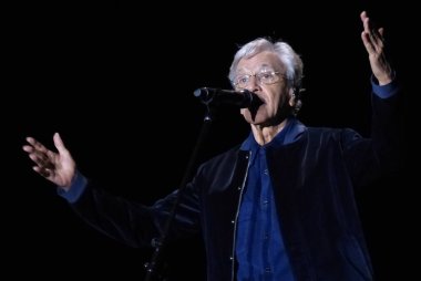 Caetano Veloso Sao Paulo 'daki C6 Müzik Festivali' nde sahne aldı. 21 Mayıs 2023, Sao Paulo, Brezilya: Caetano Veloso 21 Pazar günü C6 Müzik Festivali 'nin ilk gecesinde Ibirapuera konser salonunda sahne alacak.)
