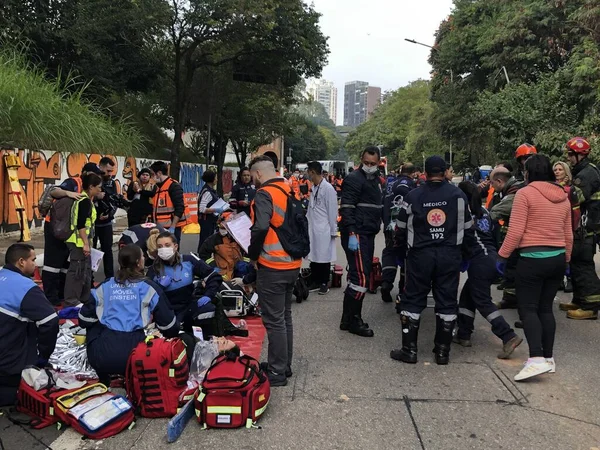 Brandweerlieden Een Simulatie Van Een Ongeval Sao Paulo Mei 2023 — Stockfoto
