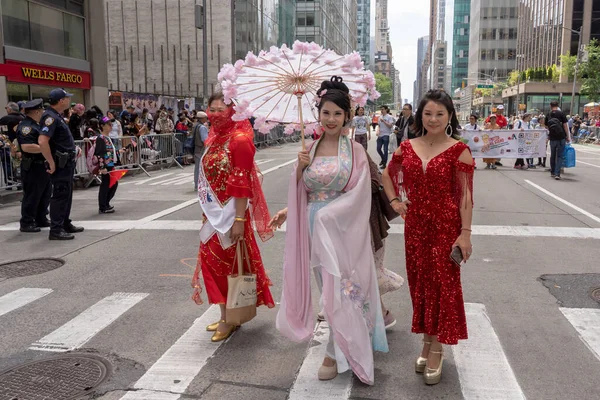 Second Annual Asian American Pacific Islander Aapi Cultural Heritage Parade — Stock Photo, Image