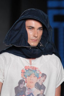 SPFW N55: Ta Stüdyoları Geçidi. 25 Mayıs 2023, Sao Paulo, Brezilya: SPFW N55 2023 Sao Paulo, Iguatemi 'deki TA Stüdyolarının geçit törenini 25 Mayıs Perşembe günü göstermektedir.)