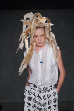 SPFW N55: Ta Stüdyoları Geçidi. 25 Mayıs 2023, Sao Paulo, Brezilya: SPFW N55 2023 Sao Paulo, Iguatemi 'deki TA Stüdyolarının geçit törenini 25 Mayıs Perşembe günü göstermektedir.)