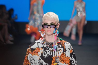 SPFW N55 : Martins Brand Parade. 25 Mayıs 2023, Sao Paulo, Brezilya: SPFW N55 2023 Martins Brand geçit törenini gösteriyor