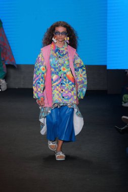 SPFW N55 : Martins Brand Parade. 25 Mayıs 2023, Sao Paulo, Brezilya: SPFW N55 2023 Martins Brand geçit törenini gösteriyor