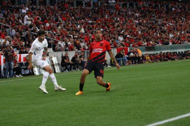 Brezilya Futbol Şampiyonası: Athletico Halkla İlişkiler Gremio 'ya karşı. 27 Mayıs 2023, Curitiba, Parana, Brezilya: Athletico PR ve Gremio arasındaki futbol maçı, 2023 Brezilya Şampiyonası 'nın 8. turu için geçerli. Gremio 2x1 kazandı.. 