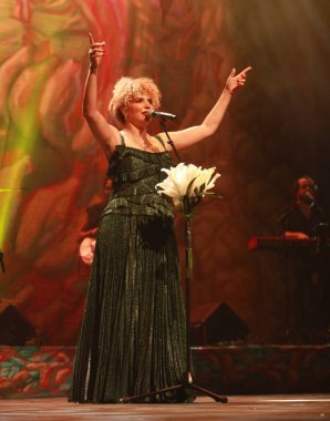 Vanessa da Mata Vivo Rio 'da canlı performans sergiliyor. 27 Mayıs 2023, Rio de Janeiro, Brezilya: Brezilyalı şarkıcı Vanessa da Mata, Emanuelle Araujo ve Luis Miranda gibi bazı ünlü yıldızların da bulunduğu Vivo Rio 'da canlı performans sergiliyor. Kre