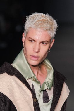 SPFW N55: Rafael Caetano Marka Yürüyüşü. 26 Mayıs 2023, Sao Paulo, Brezilya: SPFW N53 - Rafael Caetano moda gösterisi, SPFW-N55 sırasında, 26 Mayıs Cuma günü Sao Paulo 'da Senac Lapa Faustolo' da düzenlenen bir podyumda). 