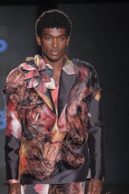 SPFW N55: Catwalk Apartamento 03. 26 Mayıs 2023, Sao Paulo, Brezilya: Apartamento 03 Kulis, SPFW-N55 sırasında, Sao Paulo 'daki Shopping Iguatemi' de 26 Mayıs Cuma günü düzenlenen podyumda).