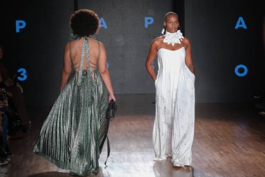 SPFW N55: Catwalk Apartamento 03. 26 Mayıs 2023, Sao Paulo, Brezilya: Apartamento 03 Kulis, SPFW-N55 sırasında, Sao Paulo 'daki Shopping Iguatemi' de 26 Mayıs Cuma günü düzenlenen podyumda).