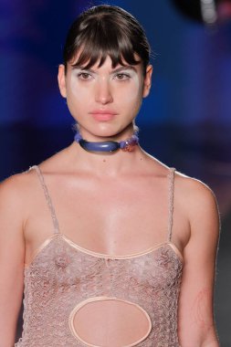 SPFW N55: Mnisis. 26 Mayıs 2023, Sao Paulo, Brezilya: Mnisis moda gösterisi, SPFW-N55 sırasında, Sao Paulo 'daki Alışveriş Iguatemi' de 26 Mayıs Cuma günü düzenlenen bir podyumda)