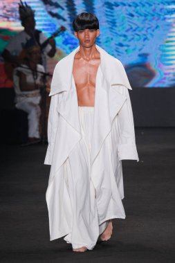 SPFW N55: Marcio Duarte Brand Parade. 27 Mayıs 2023, Sao Paulo, Brezilya: SPFW N53 Marcio Duarte moda gösterisi, SPFW-N55 sırasında, 27 Cumartesi günü Sao Paulo 'da Senac Lapa Faustolo' da bir podyumda). 