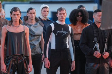 SPFW N55: Forca Stüdyo Geçidi. 27 Mayıs 2023, Sao Paulo, Brezilya: Forca Studio defilesi, SPFW-N55 sırasında, Sao Paulo 'nun doğu tarafındaki Setefer Çelik Ürünleri dağıtımcısında 27 Mayıs Cumartesi günü kuruldu.).