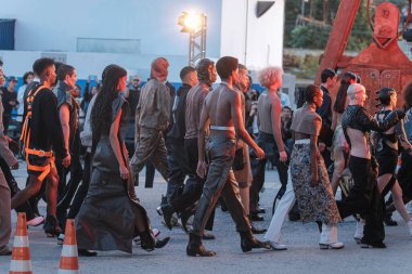 SPFW N55: Forca Stüdyo Geçidi. 27 Mayıs 2023, Sao Paulo, Brezilya: Forca Studio defilesi, SPFW-N55 sırasında, Sao Paulo 'nun doğu tarafındaki Setefer Çelik Ürünleri dağıtımcısında 27 Mayıs Cumartesi günü kuruldu.).