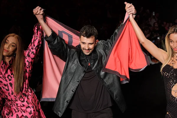 SPFW N55: öncü geçit töreni. 26 Mayıs 2023, Sao Paulo, Brezilya: SPFW N55 2023, 26 Cuma günü Mooca Parkı 'ndaki Komplexo Tempo' da düzenlenen Led markası geçit töreni.).