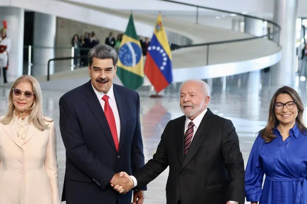 Lula, Brezilya 'da Maduro' yu, Venezuela başkanını kabul eder. 29 Mayıs 2023, Brasilia, Federal Bölge, Brezilya: Brezilya Cumhurbaşkanı Luiz Inacio Lula da Silva, Bolivarya Venezuela Cumhuriyeti Başkanı Nicolas Maduro 'yu kabul etti.