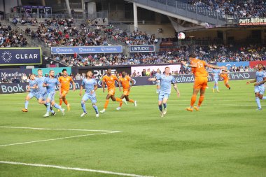 2023 MLS Normal Sezon: New York City FC Cincinnati 'ye karşı. 31 Mayıs 2023, New York, ABD: New York City FC ile MLS Doğu Konferansı için geçerli olan Cincinnati arasındaki futbol maçı, 31 Mayıs Çarşamba günü New York Yankee Stadyumu 'nda oynanacak.). 