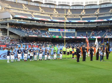 2023 MLS Normal Sezon: New York City FC Cincinnati 'ye karşı. 31 Mayıs 2023, New York, ABD: New York City FC ile MLS Doğu Konferansı için geçerli olan Cincinnati arasındaki futbol maçı, 31 Mayıs Çarşamba günü New York Yankee Stadyumu 'nda oynanacak.). 