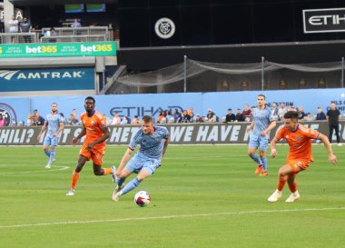 2023 MLS Normal Sezon: New York City FC Cincinnati 'ye karşı. 31 Mayıs 2023, New York, ABD: New York City FC ile MLS Doğu Konferansı için geçerli olan Cincinnati arasındaki futbol maçı, 31 Mayıs Çarşamba günü New York Yankee Stadyumu 'nda oynanacak.). 